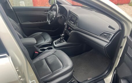 Hyundai Elantra VI рестайлинг, 2016 год, 1 230 000 рублей, 7 фотография