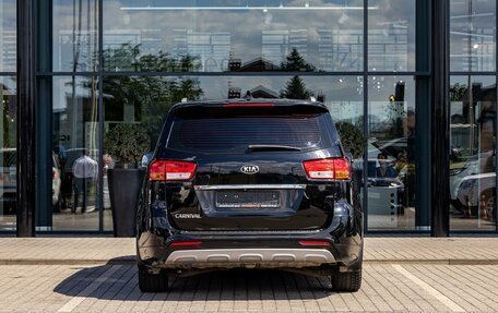 KIA Carnival III, 2019 год, 2 195 000 рублей, 5 фотография