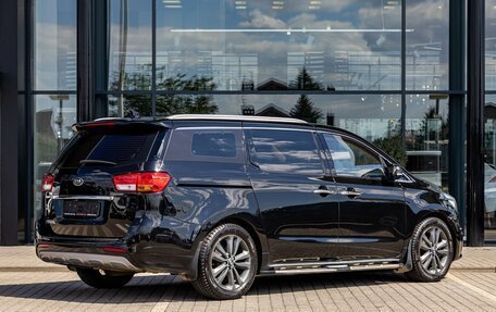 KIA Carnival III, 2019 год, 2 195 000 рублей, 6 фотография