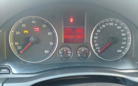 Volkswagen Golf V, 2005 год, 600 000 рублей, 11 фотография