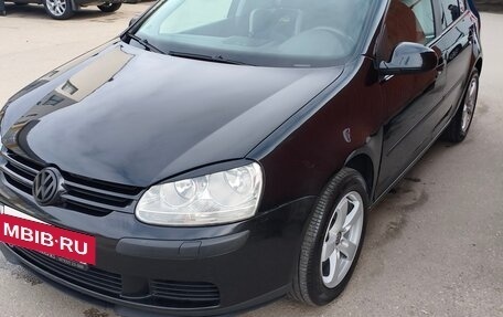 Volkswagen Golf V, 2005 год, 600 000 рублей, 2 фотография