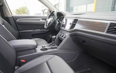 Volkswagen Teramont I, 2018 год, 2 930 000 рублей, 13 фотография
