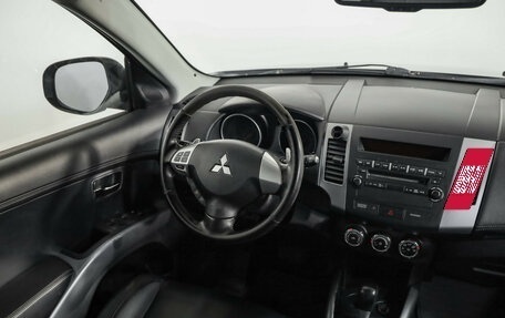 Mitsubishi Outlander III рестайлинг 3, 2012 год, 1 139 000 рублей, 9 фотография