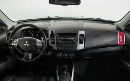 Mitsubishi Outlander III рестайлинг 3, 2012 год, 1 139 000 рублей, 10 фотография
