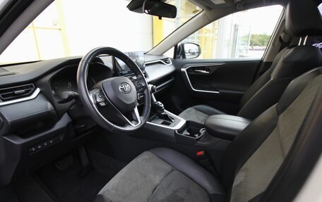 Toyota RAV4, 2024 год, 3 885 000 рублей, 11 фотография