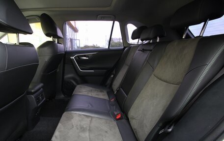 Toyota RAV4, 2024 год, 3 885 000 рублей, 18 фотография