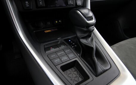 Toyota RAV4, 2024 год, 3 885 000 рублей, 25 фотография