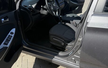 Hyundai Solaris II рестайлинг, 2011 год, 730 000 рублей, 8 фотография