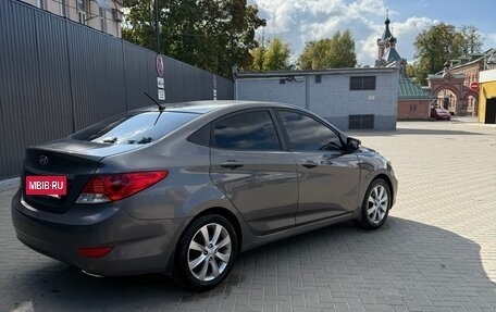Hyundai Solaris II рестайлинг, 2011 год, 730 000 рублей, 5 фотография