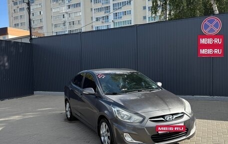 Hyundai Solaris II рестайлинг, 2011 год, 730 000 рублей, 7 фотография