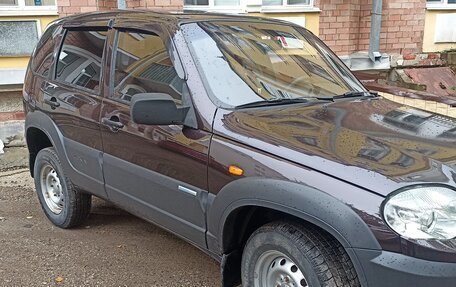 Chevrolet Niva I рестайлинг, 2009 год, 550 000 рублей, 3 фотография