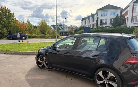 Volkswagen Golf GTI VII, 2018 год, 2 350 000 рублей, 2 фотография