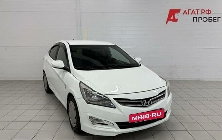 Hyundai Solaris II рестайлинг, 2015 год, 985 000 рублей, 3 фотография
