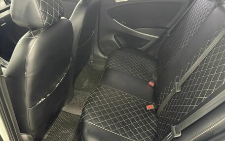 Hyundai Solaris II рестайлинг, 2015 год, 985 000 рублей, 14 фотография