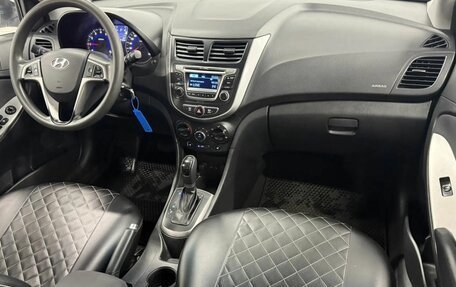 Hyundai Solaris II рестайлинг, 2015 год, 985 000 рублей, 16 фотография