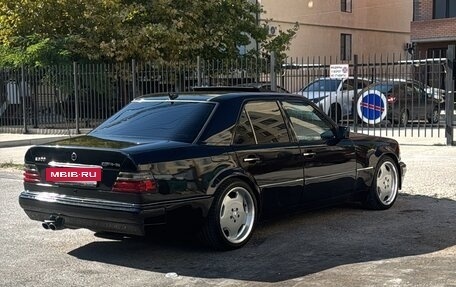 Mercedes-Benz E-Класс, 1993 год, 1 200 000 рублей, 5 фотография
