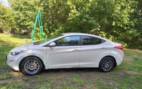 Hyundai Elantra V, 2012 год, 795 000 рублей, 2 фотография