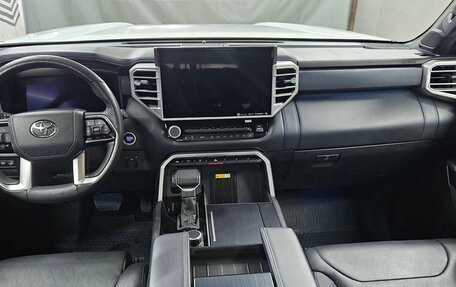 Toyota Tundra, 2022 год, 6 800 000 рублей, 14 фотография