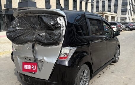 Honda Freed I, 2012 год, 650 000 рублей, 4 фотография