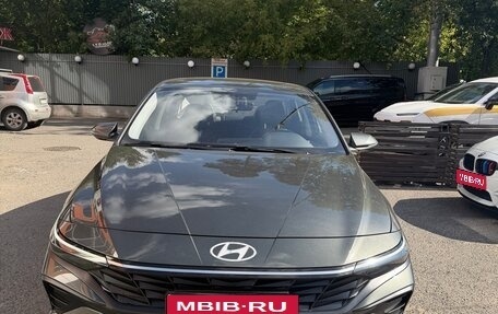 Hyundai Elantra, 2023 год, 2 200 000 рублей, 1 фотография