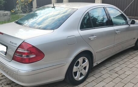 Mercedes-Benz E-Класс, 2004 год, 600 000 рублей, 1 фотография