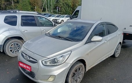 Hyundai Solaris II рестайлинг, 2013 год, 435 000 рублей, 1 фотография