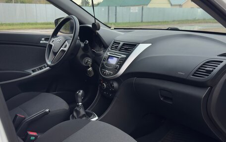 Hyundai Solaris II рестайлинг, 2013 год, 618 000 рублей, 11 фотография