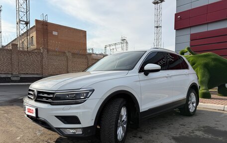 Volkswagen Tiguan II, 2017 год, 2 980 000 рублей, 2 фотография