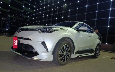 Toyota C-HR I рестайлинг, 2017 год, 1 800 000 рублей, 5 фотография