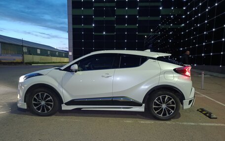Toyota C-HR I рестайлинг, 2017 год, 1 800 000 рублей, 26 фотография
