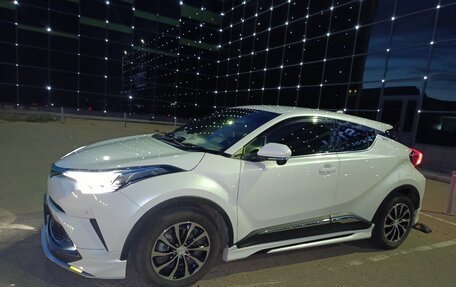 Toyota C-HR I рестайлинг, 2017 год, 1 800 000 рублей, 28 фотография