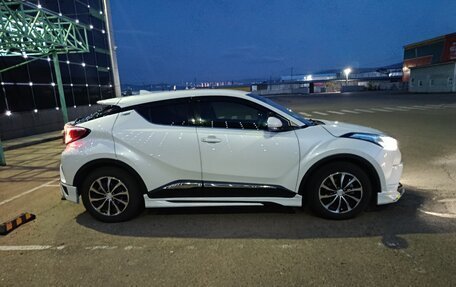 Toyota C-HR I рестайлинг, 2017 год, 1 800 000 рублей, 32 фотография