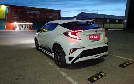 Toyota C-HR I рестайлинг, 2017 год, 1 800 000 рублей, 29 фотография
