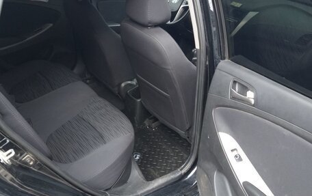 Hyundai Solaris II рестайлинг, 2014 год, 860 000 рублей, 17 фотография