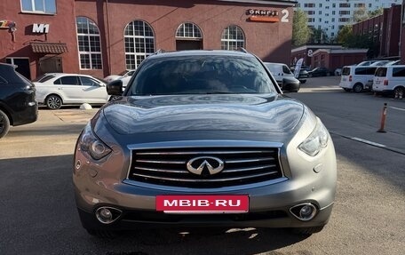 Infiniti QX70, 2015 год, 2 800 000 рублей, 4 фотография