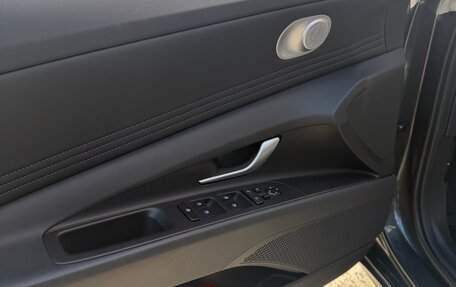 Hyundai Elantra, 2023 год, 2 200 000 рублей, 11 фотография
