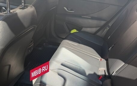 Hyundai Elantra, 2023 год, 2 200 000 рублей, 9 фотография
