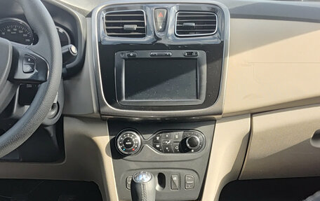 Renault Logan II, 2014 год, 685 000 рублей, 15 фотография