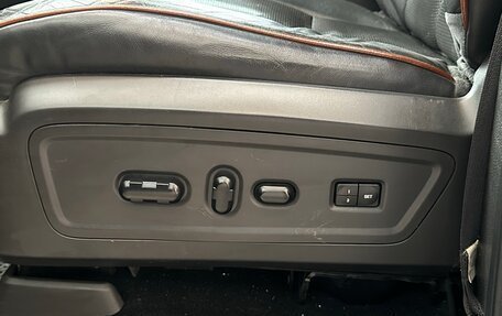 Lincoln Navigator, 2006 год, 1 250 000 рублей, 12 фотография
