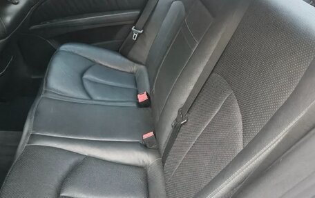 Mercedes-Benz E-Класс, 2004 год, 600 000 рублей, 8 фотография