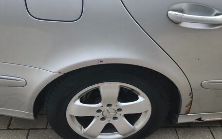 Mercedes-Benz E-Класс, 2004 год, 600 000 рублей, 14 фотография