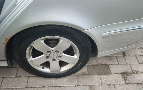 Mercedes-Benz E-Класс, 2004 год, 600 000 рублей, 15 фотография