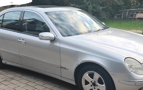 Mercedes-Benz E-Класс, 2004 год, 600 000 рублей, 19 фотография