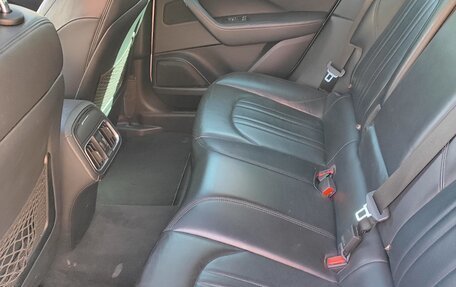 Maserati Levante I, 2017 год, 4 200 000 рублей, 8 фотография