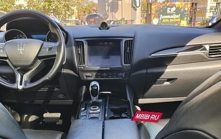 Maserati Levante I, 2017 год, 4 200 000 рублей, 9 фотография