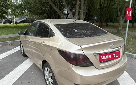 Hyundai Solaris II рестайлинг, 2011 год, 550 000 рублей, 2 фотография