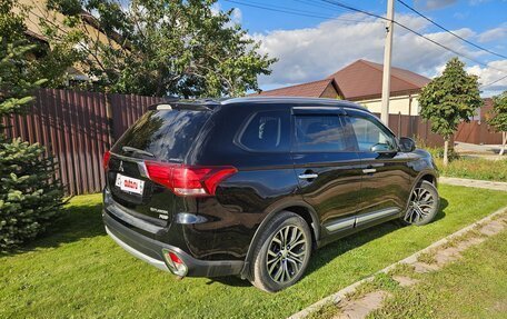 Mitsubishi Outlander III рестайлинг 3, 2016 год, 2 080 000 рублей, 2 фотография