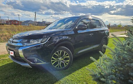 Mitsubishi Outlander III рестайлинг 3, 2016 год, 2 080 000 рублей, 3 фотография
