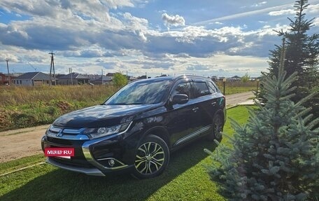 Mitsubishi Outlander III рестайлинг 3, 2016 год, 2 080 000 рублей, 4 фотография