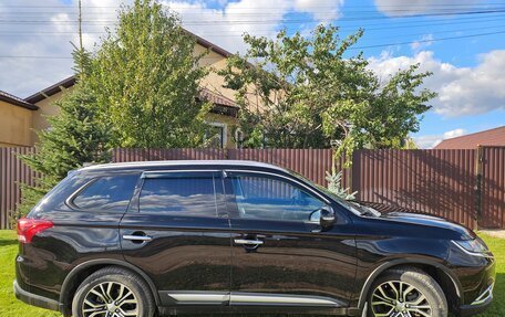 Mitsubishi Outlander III рестайлинг 3, 2016 год, 2 080 000 рублей, 7 фотография
